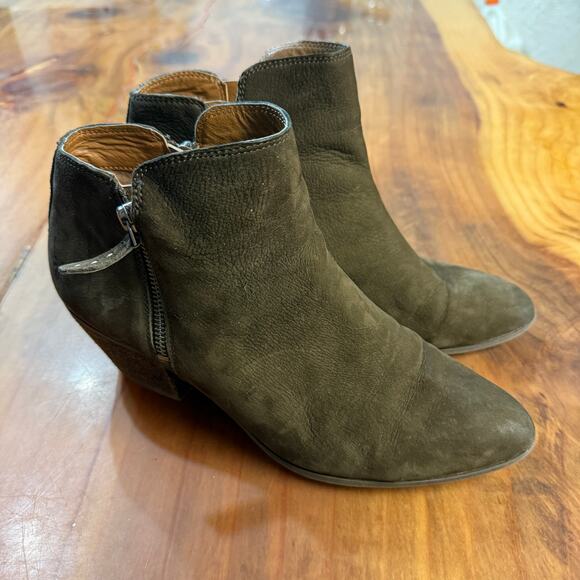 Frye Women's Judith Zip Bootie Short Heeled Boots 10 M Suede Ankle Boot - Picture 4 of 10